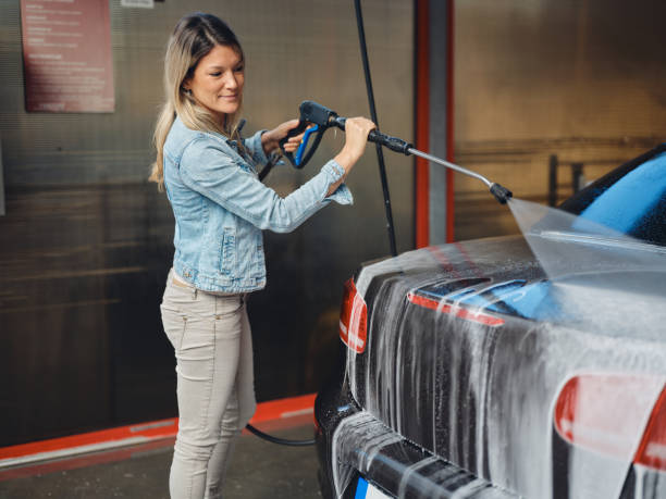 Why Choose Our Certified Pressure Washing Experts for Your Project Needs in Grandyle Village, NY?
